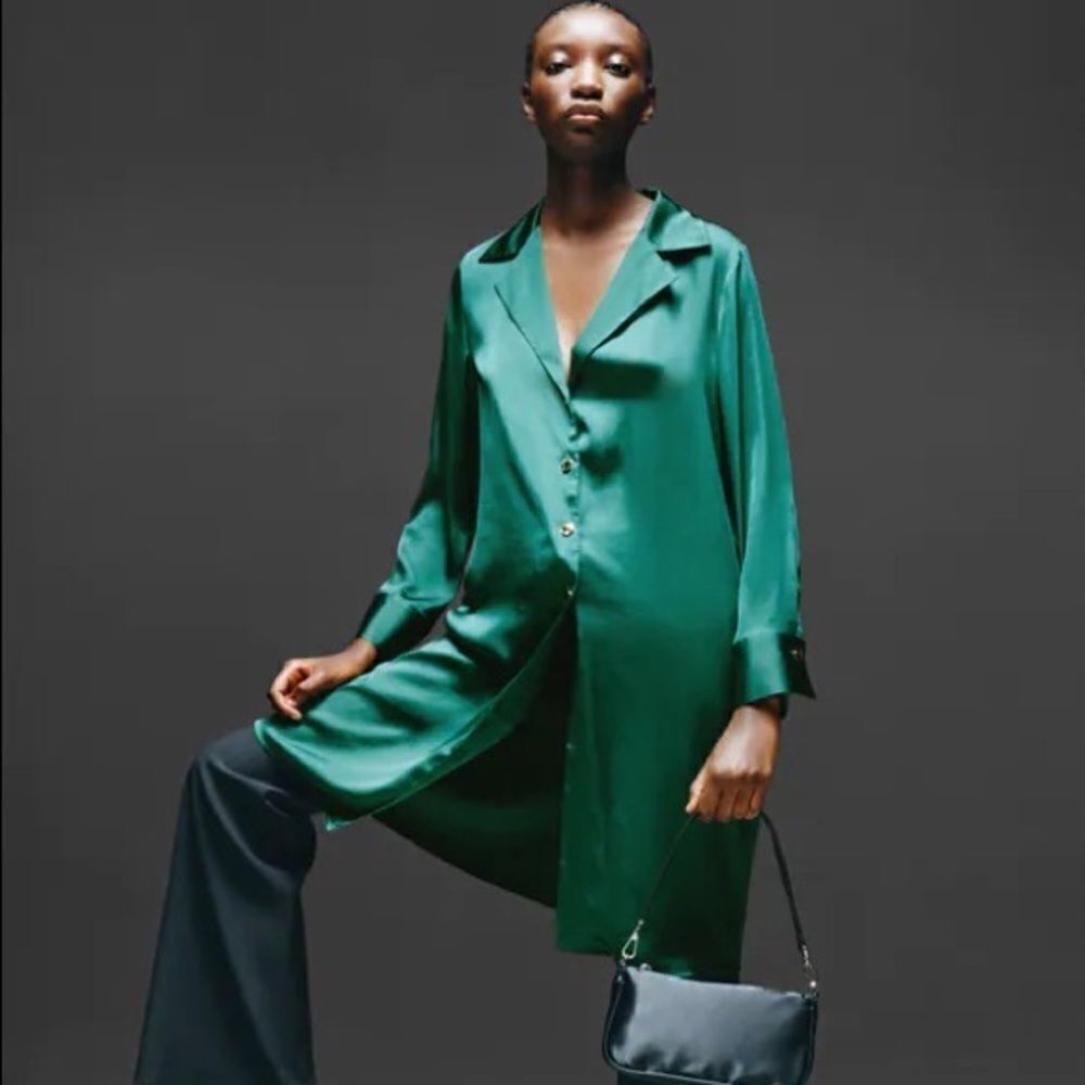 SATIN EFFECT LONG TUNIC BLOUSE